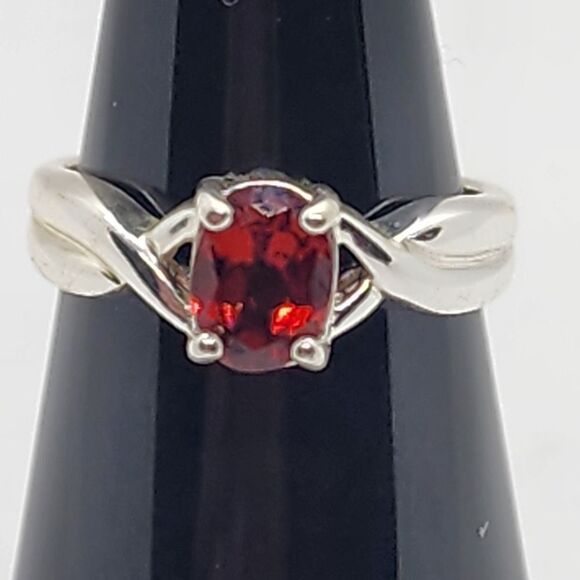 Ross-Simons Sterling Silver & Garnet Ring (5) - Picture 1 of 7